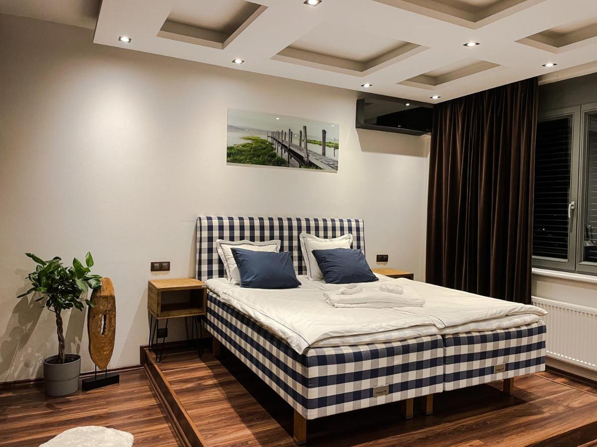 Apartment Lupacova Прага Екстериор снимка