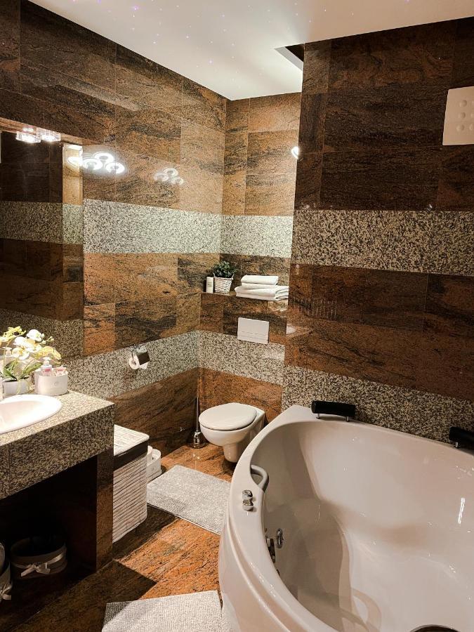 Apartment Lupacova Прага Екстериор снимка