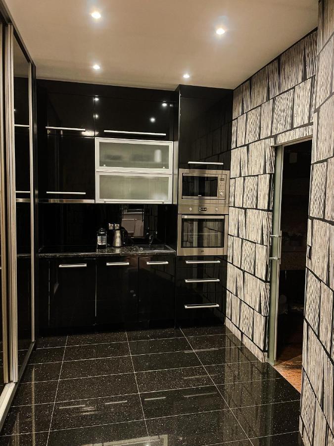 Apartment Lupacova Прага Екстериор снимка